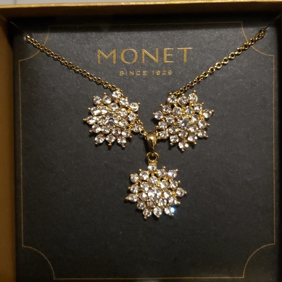 Monet Jewelry - 💥SALE BUY 1 GET 1 50% OFF💥